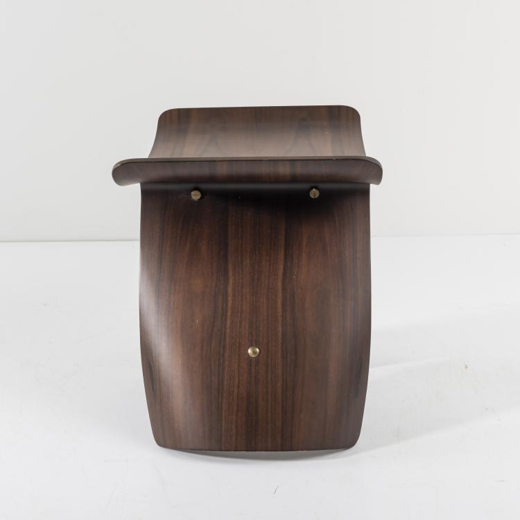 Bild 2 zu Objekt, Hocker 'Butterfly', 1954, Sori Yanagi, Vitra Design, Weil am Rhein, 163C 554