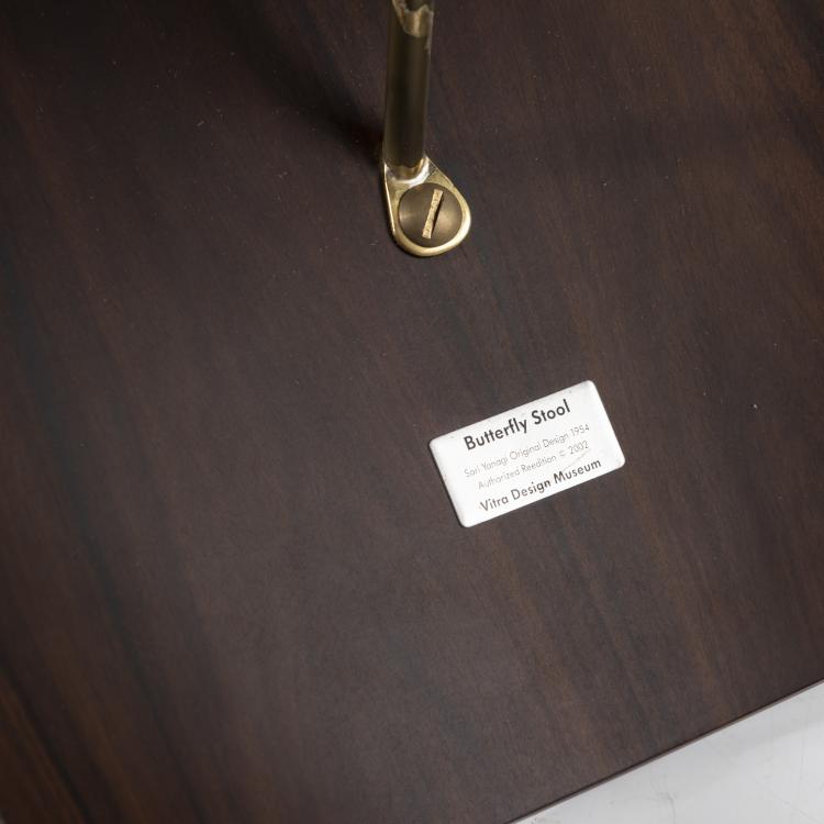 Bild 3 zu Objekt, Hocker 'Butterfly', 1954, Sori Yanagi, Vitra Design, Weil am Rhein, 163C 554