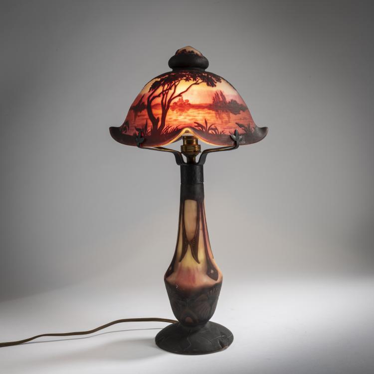 Bild 1 zu Objekt, Tischleuchte 'Paysage lacustre', um 1910, Daum Fr&egrave;res, Nancy, 159B 138
