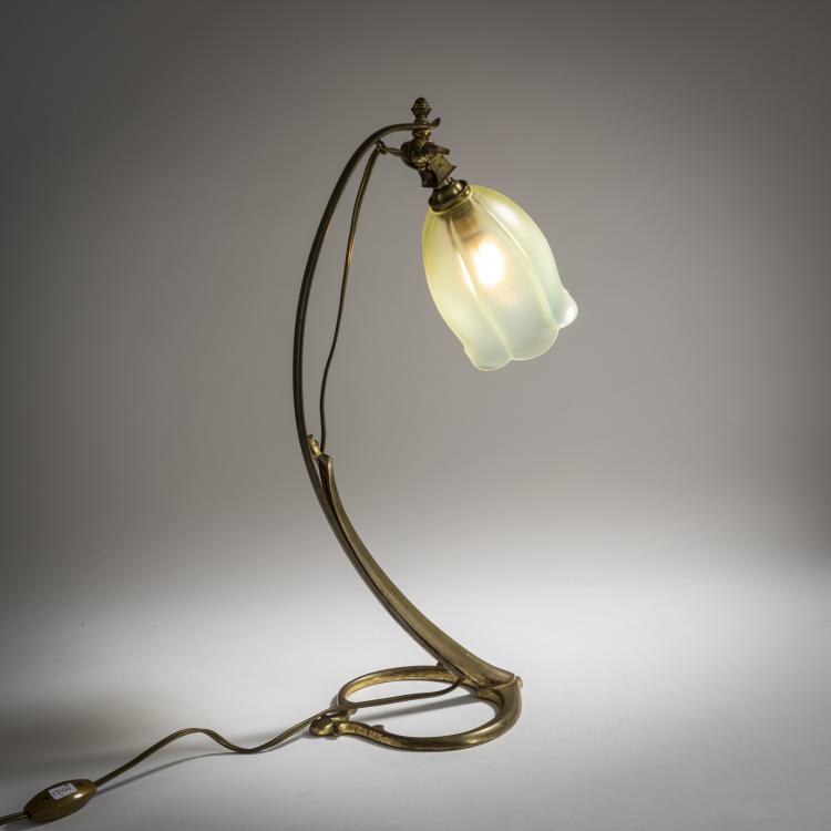 Bild 1 zu Objekt, Tischleuchte '1079', um 1900, Benson, W. A. S., London; Powell, J. & Sons, London, 159C 406