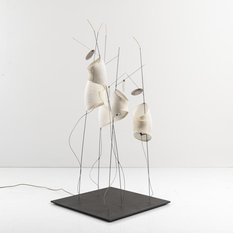 Bild 1 zu Objekt, Tischleuchte 'Mahbruky', 1998, Ingo Maurer,Dagmar Mombach, Maurer, Ingo, GmbH, M&uuml;nchen, 160A 139