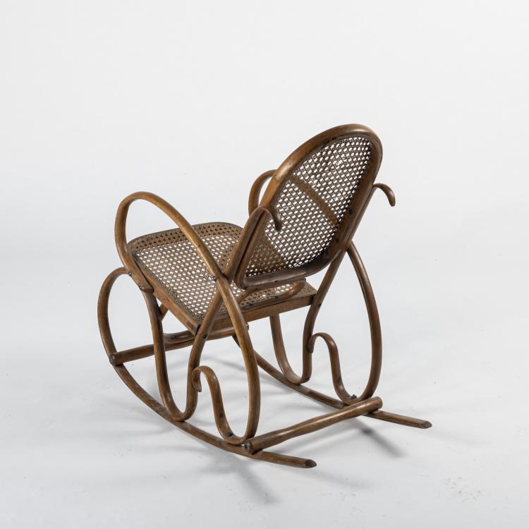 Bild 1 zu Objekt, Children's rocking chair '1543', c. 1900, Kohn, Wien (zugeschrieben), 159C 624