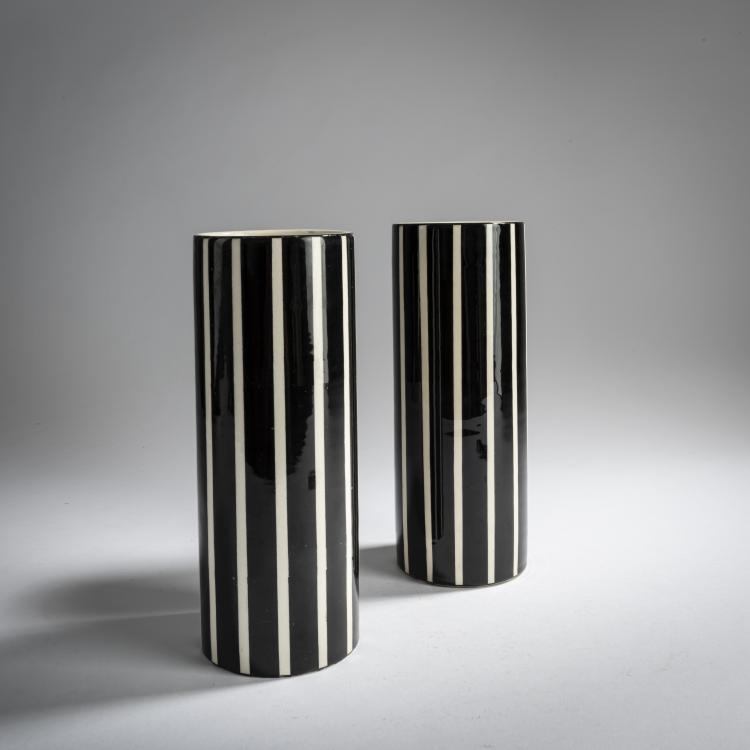 Bild 1 zu Objekt, 2 vases, c. 1906, Bertold L&ouml;ffler,Michael Powolny, Gmundner Keramik, 160A 53