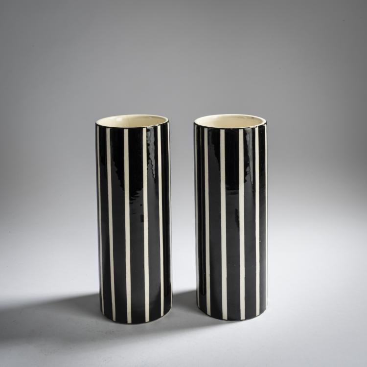 Bild 2 zu Objekt, 2 vases, c. 1906, Bertold L&ouml;ffler,Michael Powolny, Gmundner Keramik, 160A 53