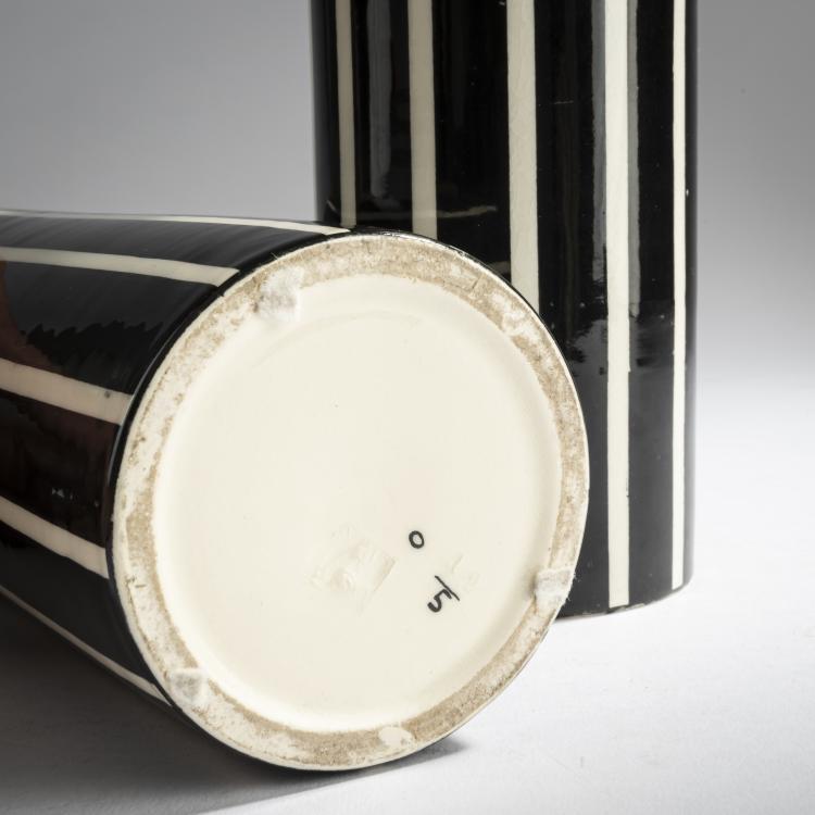 Bild 3 zu Objekt, 2 vases, c. 1906, Bertold L&ouml;ffler,Michael Powolny, Gmundner Keramik, 160A 53