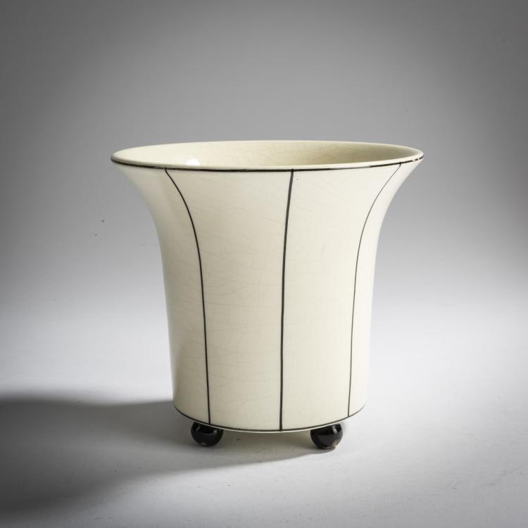 Hauptbild zu Objekt, 'Vase auf vier Kugelf&uuml;&szlig;en', um 1910, Michael Powolny, Vereinigte Wiener und Gmundner Keramik, 159C 556