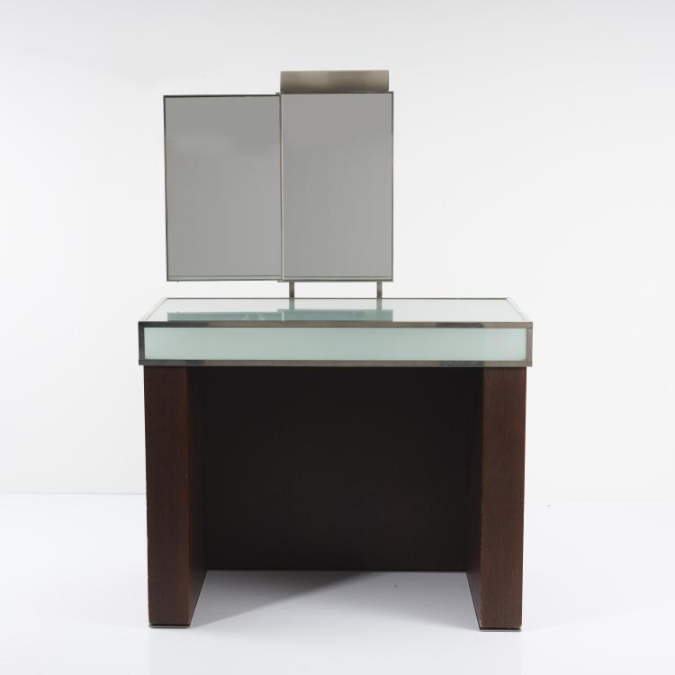 Bild 2 zu Objekt, Schreibtisch / Schminktisch mit Aufsatzspiegel, um 1989, Andr&eacute;e Putman, &Eacute;cart International, Paris, 169C 765