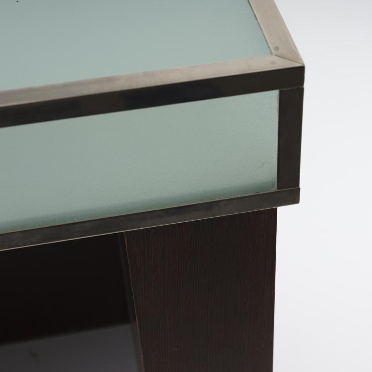 Bild 5 zu Objekt, Schreibtisch / Schminktisch mit Aufsatzspiegel, um 1989, Andr&eacute;e Putman, &Eacute;cart International, Paris, 169C 765