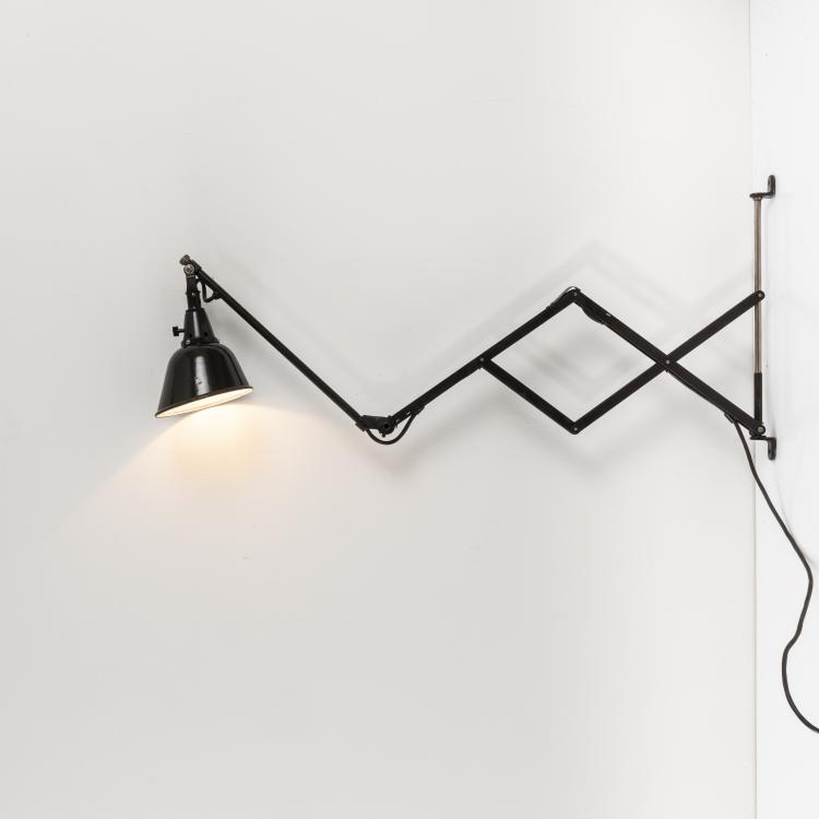 Hauptbild zu Objekt, Scherenleuchte 'Wandarm Nr. 110 Gr&ouml;&szlig;e I', um 1926, Curt Fischer, Industriewerke Auma; R&ouml;nneberger & Fischer; Midgard, 158B 335