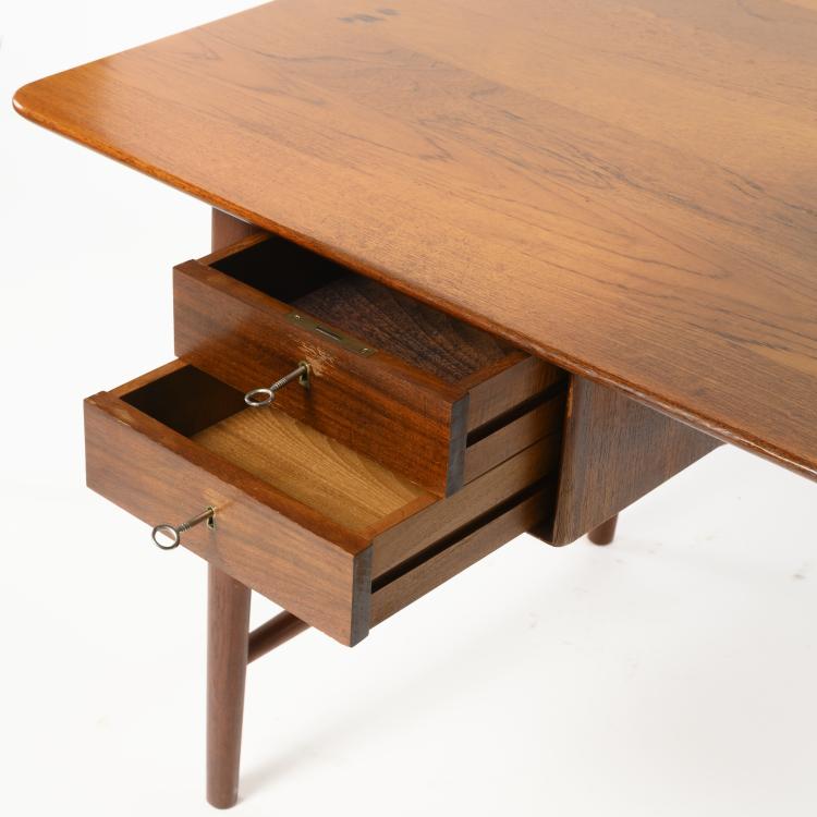 Bild 7 zu Objekt, Schreibtisch '310', um 1955, Peter Hvidt,Orla M&oslash;lgaard-Nielsen, S&ouml;borg M&ouml;bler, S&ouml;borg, 160A 128