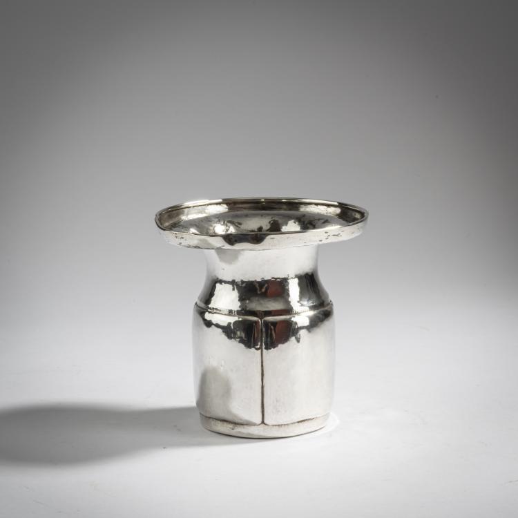 Bild 1 zu Objekt, Vase, 1910-14, Johannes Ludovicus Mathieu Lauweriks, Hagener Silberschmiede; Zwollo, Frans, 160A 29