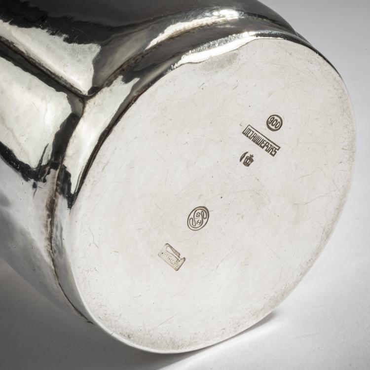 Bild 2 zu Objekt, Vase, 1910-14, Johannes Ludovicus Mathieu Lauweriks, Hagener Silberschmiede; Zwollo, Frans, 160A 29