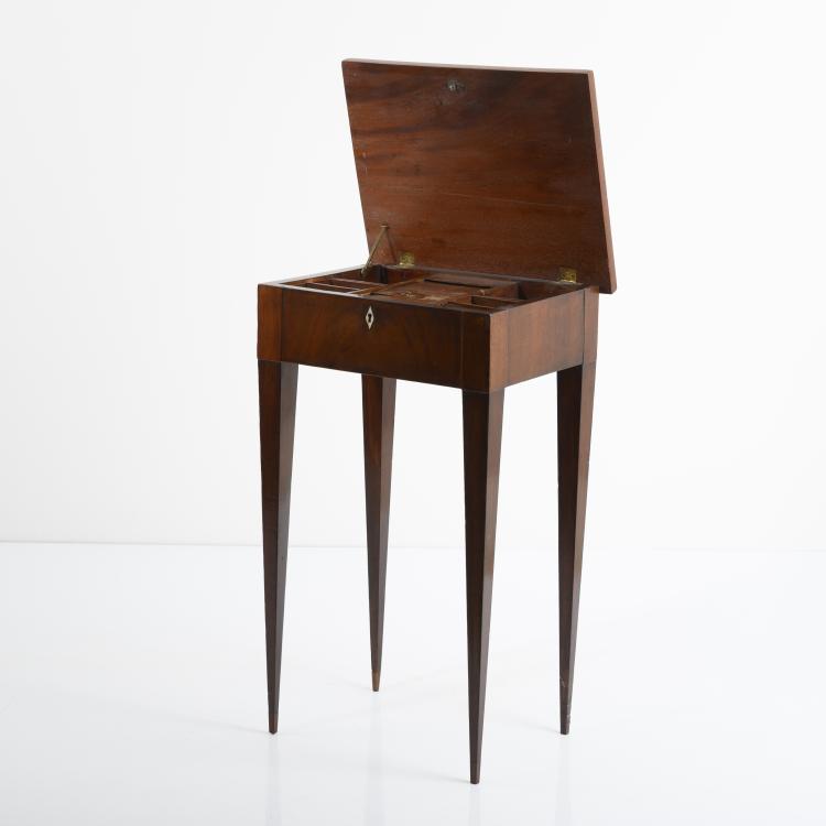 Bild 2 zu Objekt, Biedermeier-Handarbeitstisch, Deutschland, 159C 639