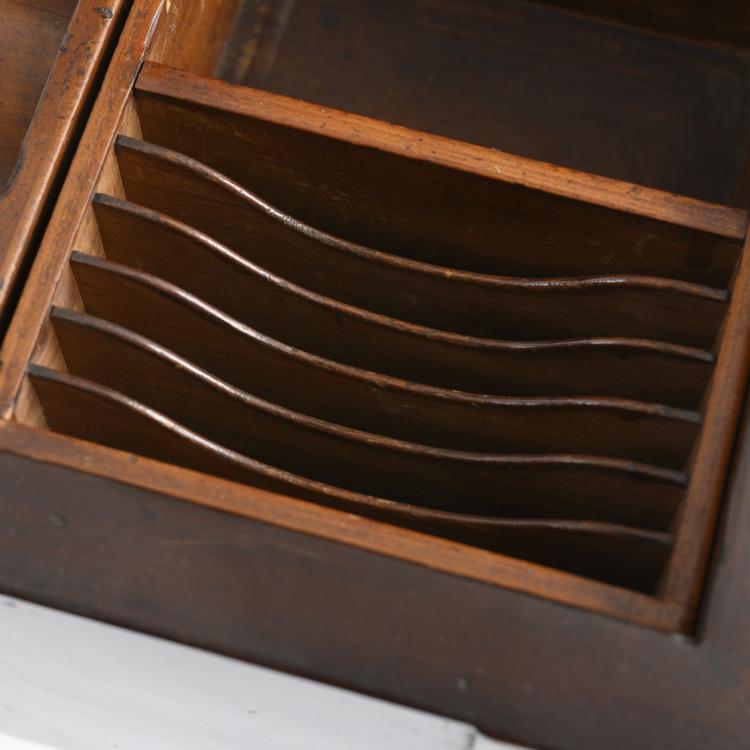 Bild 4 zu Objekt, Biedermeier-Handarbeitstisch, Deutschland, 159C 639