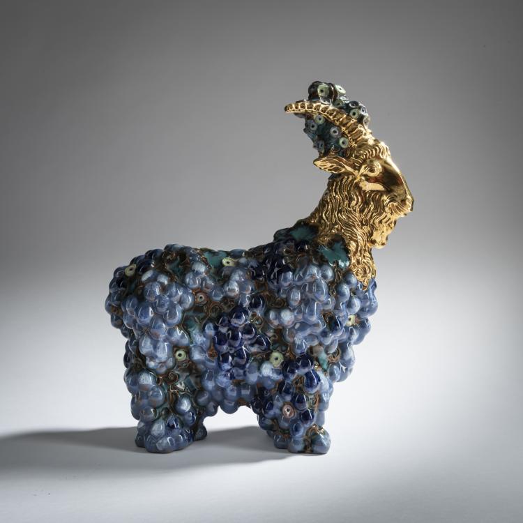 Hauptbild zu Objekt, 'Weintraubenbock', 1907-08, Michael Powolny, Vereinige Wiener und Gmundner Keramik, 160A 54