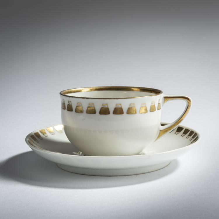 Hauptbild zu Objekt, Tea cup and saucer, c. 1906, Henry van de Velde, Beyer & Bock, Rudolstadt-Volkstedt, 160A 25