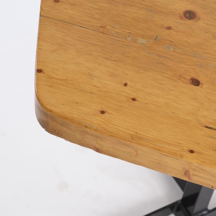 Bild 2 zu Objekt, Tisch 'Les Arcs', 1968, Charlotte Perriand, Steph Simon, Paris (zugeschrieben), 160A 111