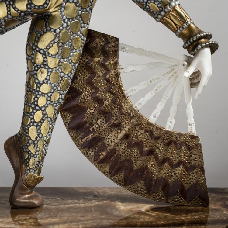 Bild 2 zu Objekt, 'Danseuse au &eacute;ventail', c. 1925, Dem&egrave;tre H. Chiparus, 159C 348