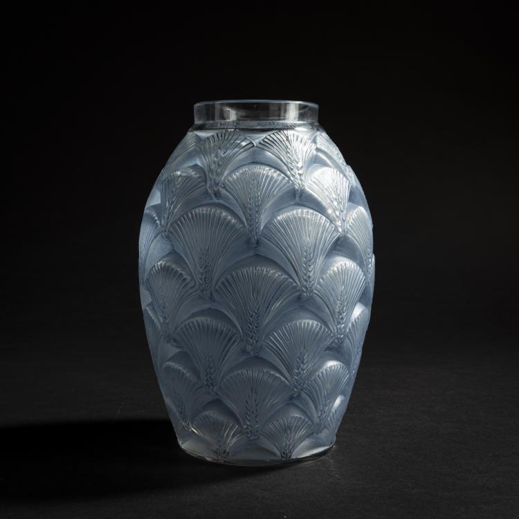 Hauptbild zu Objekt, Vase 'Herblay', 1932, Ren&eacute; Lalique, Lalique, Ren&eacute;, Wingen-sur-Moder, 159A 26