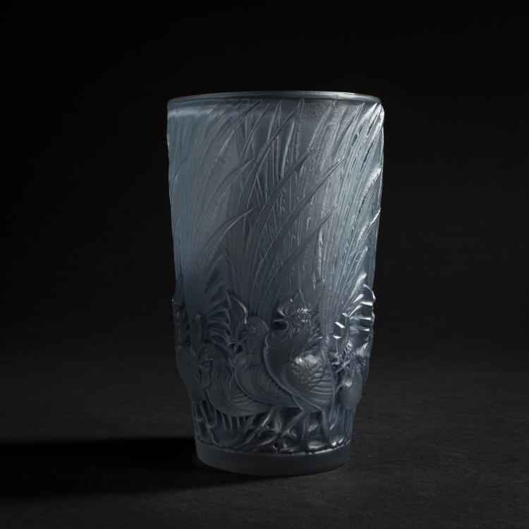 Hauptbild zu Objekt, 'Coqs et Plumes' vase, 1928, Ren&eacute; Lalique, Lalique, Ren&eacute;, Wingen-sur-Moder, 159A 15