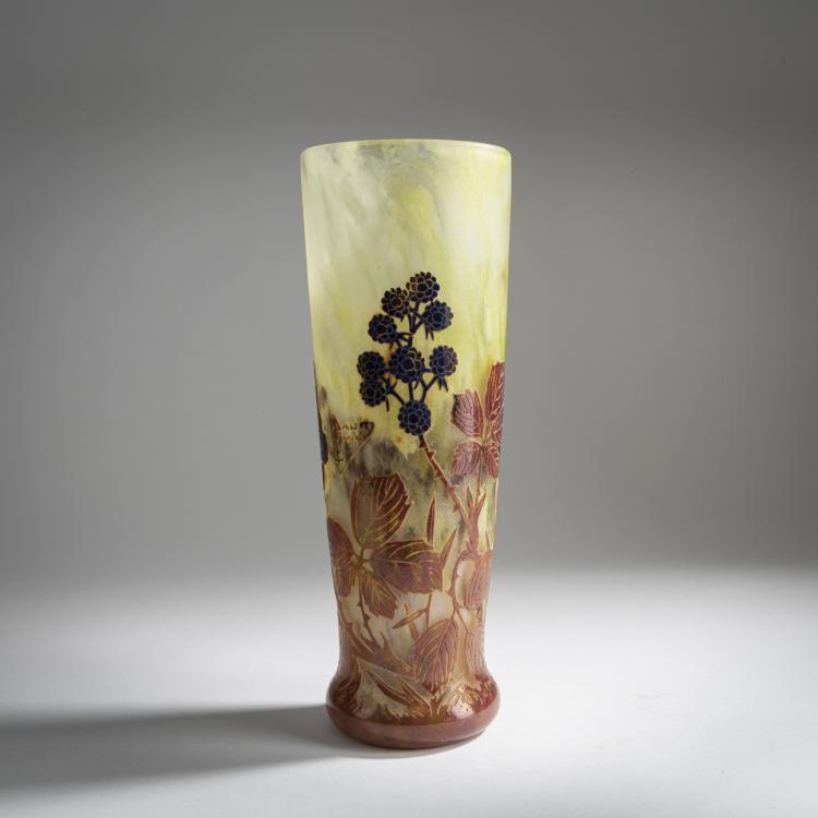 Hauptbild zu Objekt, Vase 'M&ucirc;res en automne', um 1910, Daum Fr&egrave;res, Nancy, 159B 145