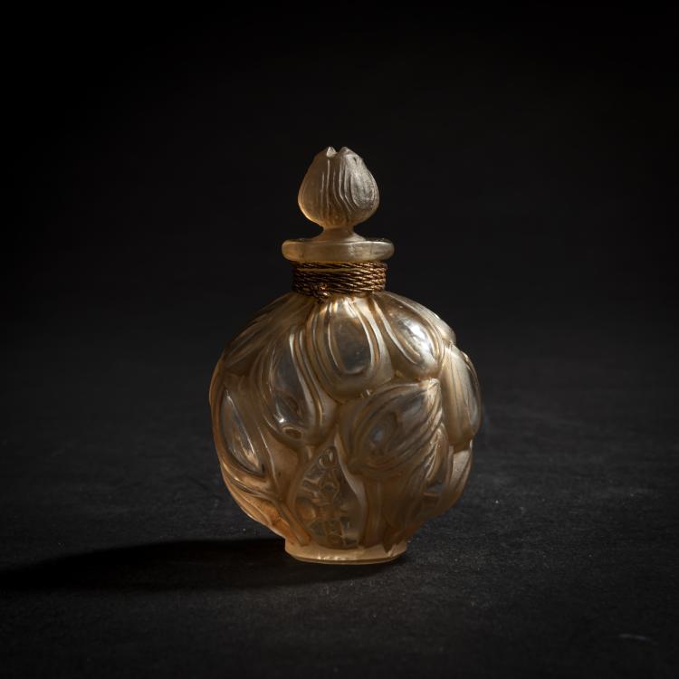 Bild 2 zu Objekt, 'M&eacute;chants mais charmant' perfume bottle for Jay Thorpe, 1927, Ren&eacute; Lalique, Lalique, Ren&eacute;, Wingen-sur-Moder, 159A 13