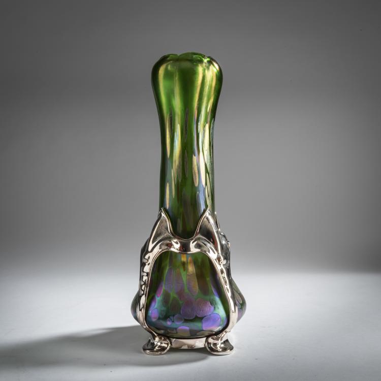 Hauptbild zu Objekt, 'Papillon'-Vase mit Metallmontierung, um 1904, L&ouml;tz Wwe., Klosterm&uuml;hle, 159B 317