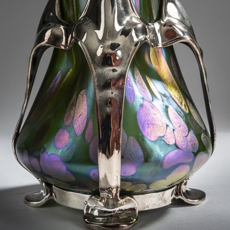 Bild 3 zu Objekt, 'Papillon'-Vase mit Metallmontierung, um 1904, L&ouml;tz Wwe., Klosterm&uuml;hle, 159B 317