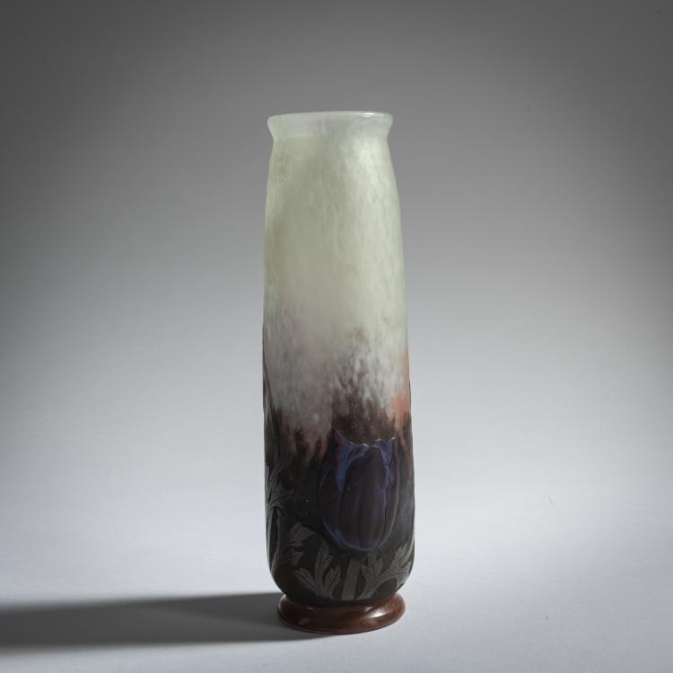 Bild 1 zu Objekt, 'Pavots' vase, c. 1905, Daum Fr&egrave;res, Nancy, 159B 112