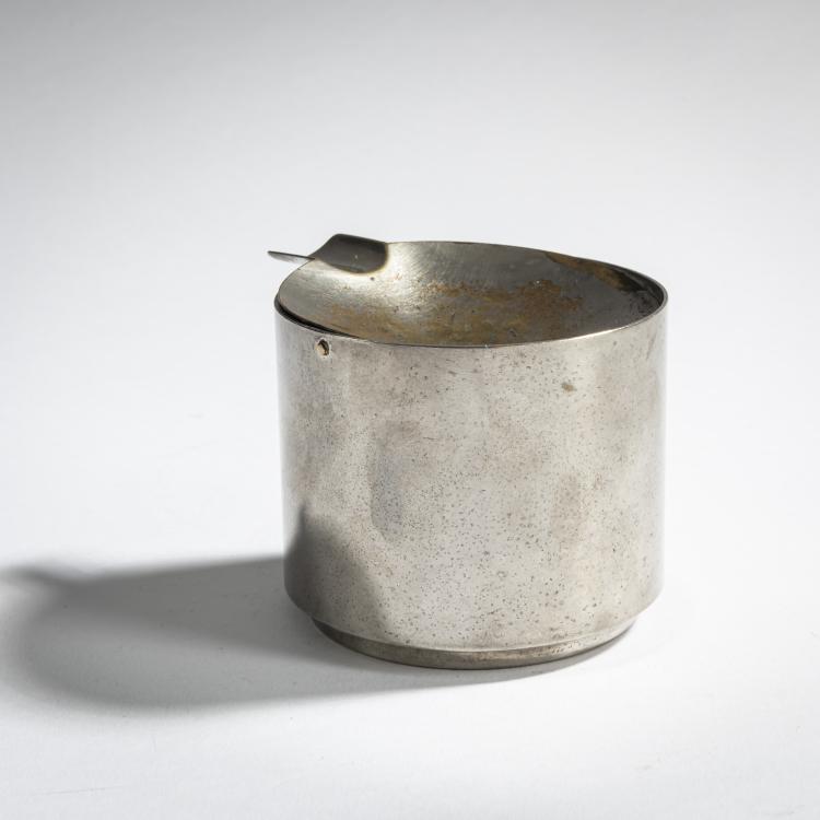 Hauptbild zu Objekt, Bauhaus ashtray 'MT 35', c. 1924, Marianne Brandt, Bauhaus, 160A 67