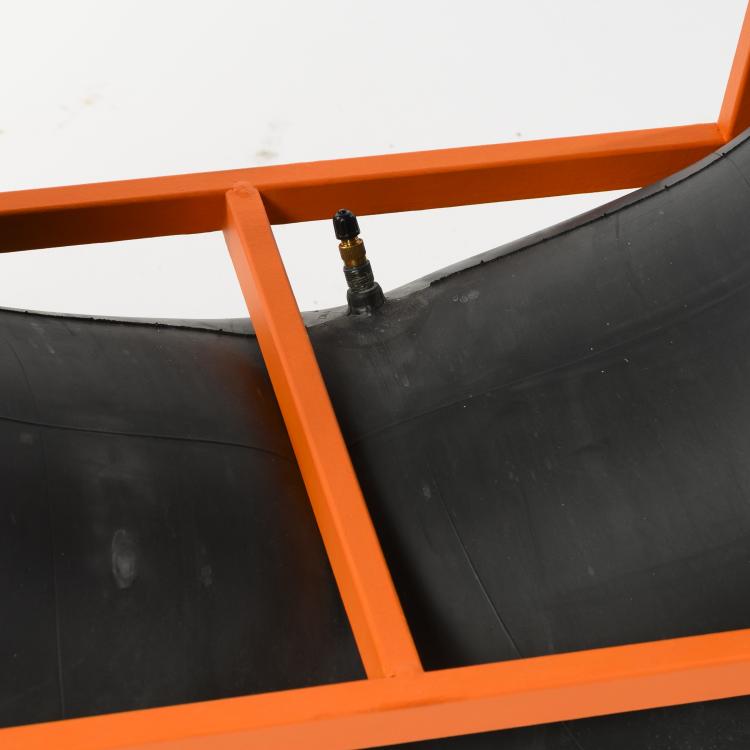 Bild 5 zu Objekt, 'Chambre A Air Poona' hose shelf, 1987/2021, Bohn, Judith, Atelier, K&ouml;ln; editionformform, K&ouml;ln, 160A 143