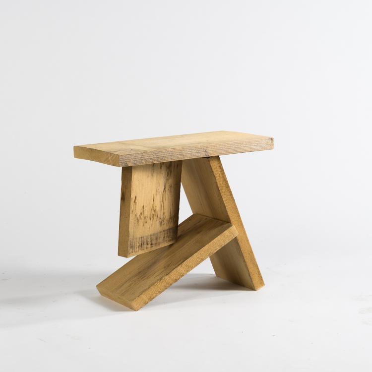 Bild 1 zu Objekt, Kleine Bank 'Materialarbeiten' aus dem Projekt 'Bergstation', 2016, Andres Bally, Bally, Andres, 160A 167