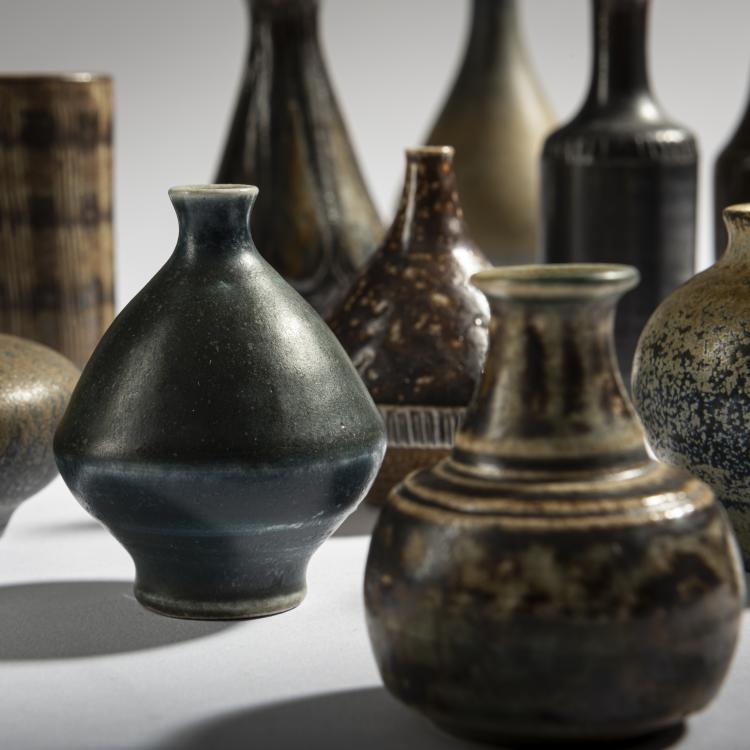 Bild 2 zu Objekt, 20 miniature vases, 1950s, Arthur Andersson, Wallakra, Nordwest Sk&aring;ne, 161C 566