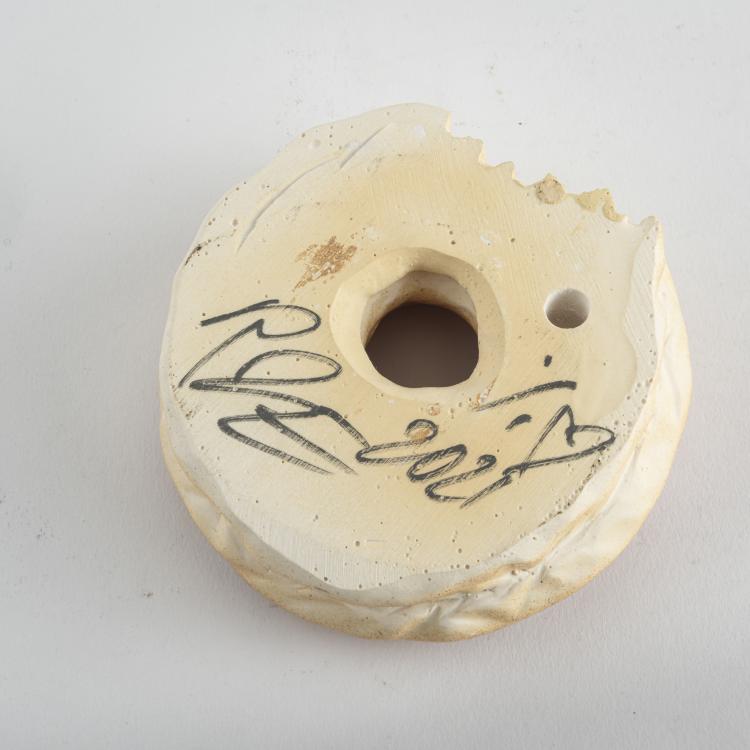 Bild 2 zu Objekt, Zwei Donuts 'Chanel' und 'Louis Vuitton', 2021, Ruben Verheggen,Eva Post, 160C 636