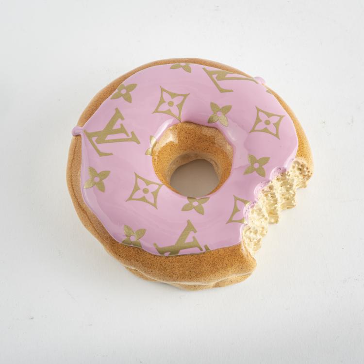 Bild 3 zu Objekt, Zwei Donuts 'Chanel' und 'Louis Vuitton', 2021, Ruben Verheggen,Eva Post, 160C 636