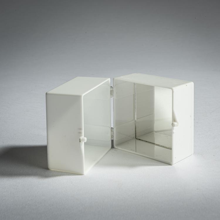 Bild 2 zu Objekt, 'Box of smile', 1971, Yoko Ono, 160C 503