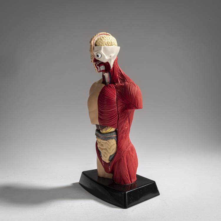 Bild 2 zu Objekt, Miniature from 'Hymn', 2000 (produced by Bluebird Toys, 1996), Damien Hirst, 160C 601