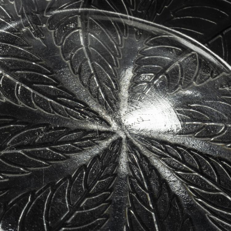 Bild 4 zu Objekt, 'Feuilles de Ch&acirc;taignier N&deg;1' bowl, 1922, Ren&eacute; Lalique, Lalique, Ren&eacute;, Wingen-sur-Moder, 159A 4