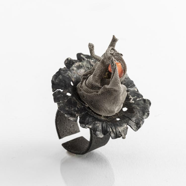 Hauptbild zu Objekt, Ring, 2000s, In&eacute;s Mantel, 160D 683