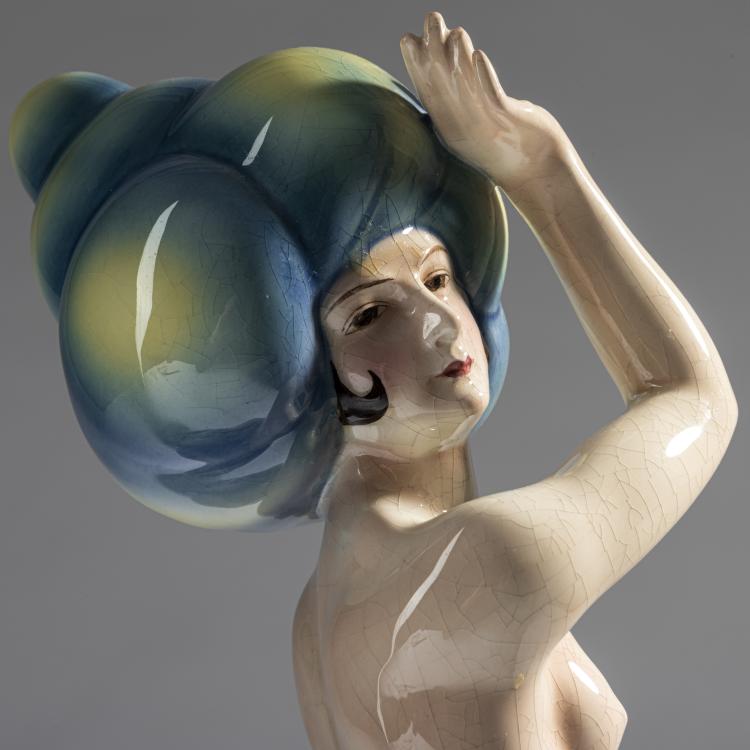 Bild 5 zu Objekt, 'T&auml;nzerin mit gro&szlig;em Turban', um 1925/26, Josef Kostial, Goldscheider, Wien, 161E 1238