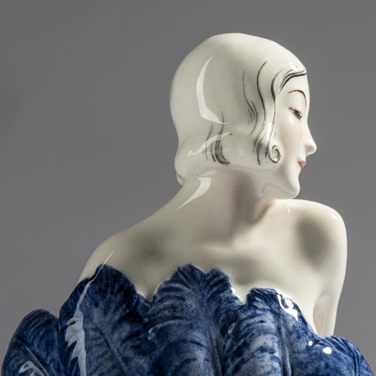 Bild 1 zu Objekt, 'F&auml;cher(dame)', um 1928/29, Stephan Dakon, Goldscheider, Wien, 161E 1226