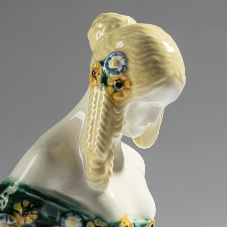 Bild 4 zu Objekt, Crinoline with flower garland, 1907, Michael Powolny, Gmundner Keramik, 161E 1204