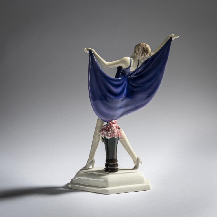 Bild 2 zu Objekt, 'Schreitende T&auml;nzerin im Schmetterlingskost&uuml;m', um 1929, Josef Lorenzl, Goldscheider, Wien, 161E 1230