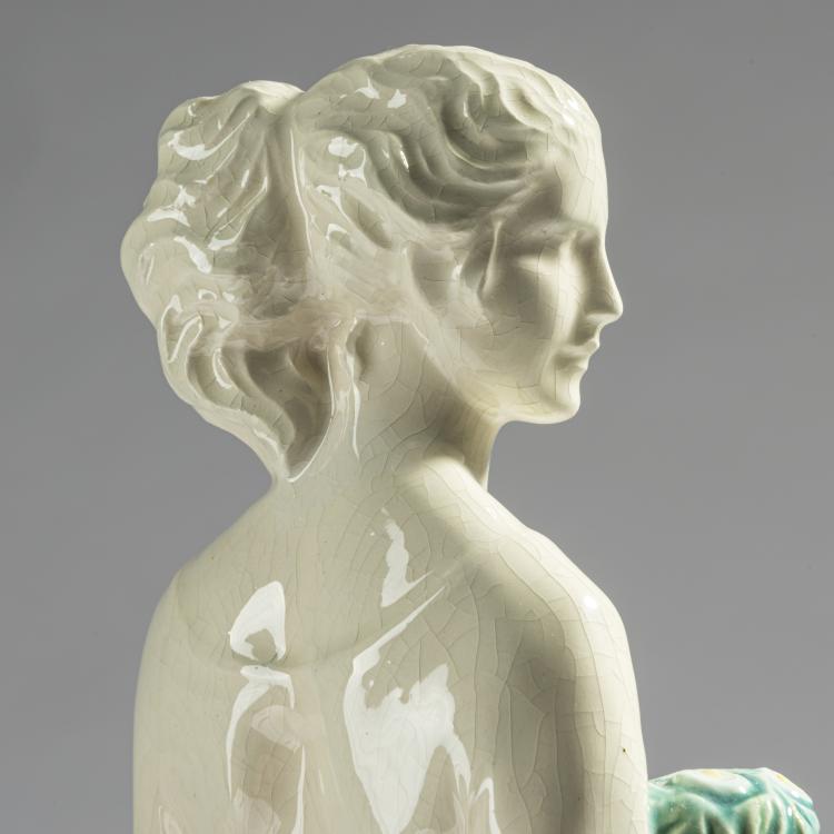 Bild 2 zu Objekt, Jahreszeitenfigur 'Fr&uuml;hling', 1913/14, Ida Schwetz-Lehmann, Vereinigte Wiener und Gmundner Keramik, 161E 1252