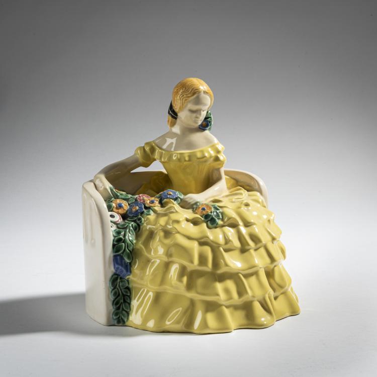 Hauptbild zu Objekt, Sitting girl with a garland of flowers, c. 1912, Emilie Schleiss-Simandl, Gmundner Keramik, 161E 1205