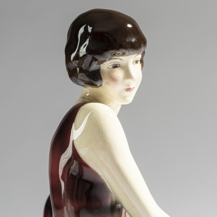 Bild 5 zu Objekt, 'Sitzende T&auml;nzerin im Schmetterlingskleid', um 1926, Josef Lorenzl, Goldscheider, Wien, 161E 1223