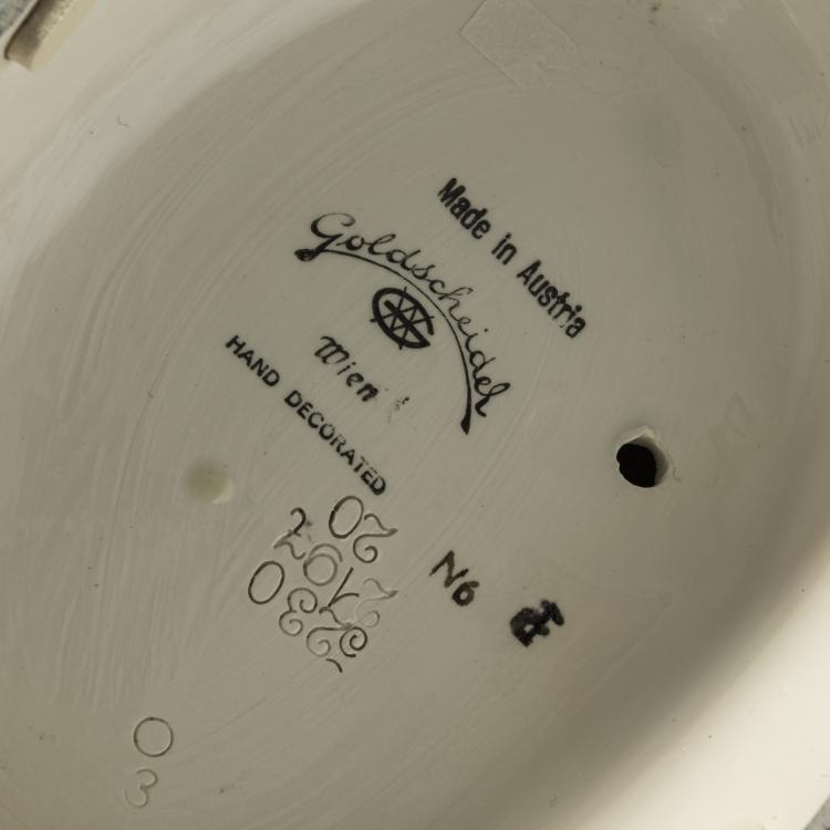 Bild 5 zu Objekt, 'Captive Bird', c. 1922, Josef Lorenzl, Goldscheider, Wien, 161E 1215