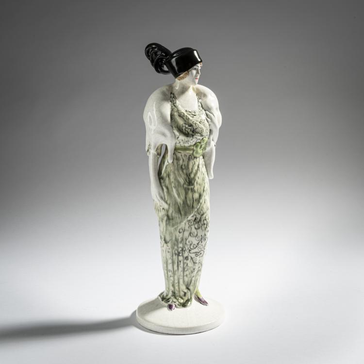 Hauptbild zu Objekt, Fashion lady in a white fur, c. 1913/14, Eduard Klablena, Langenzersdorf, 161E 1248