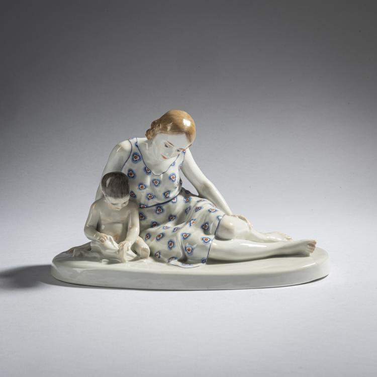 Hauptbild zu Objekt, 'Mother and Child', 1905-10, Emmerich Oehler, Meissen, 161E 1154