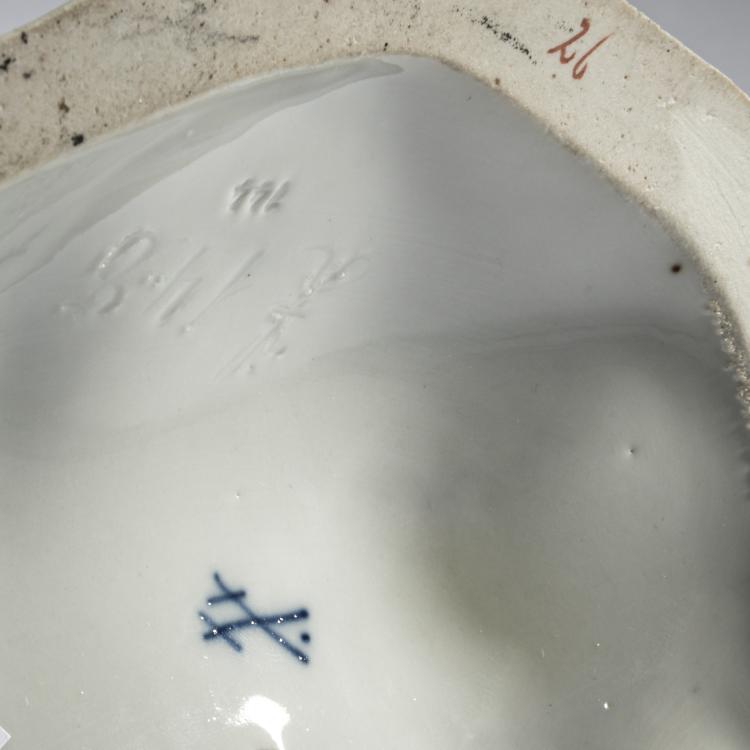 Bild 4 zu Objekt, 'Child with bunnies', 1908, Max Bochmann, Meissen, 161E 1163